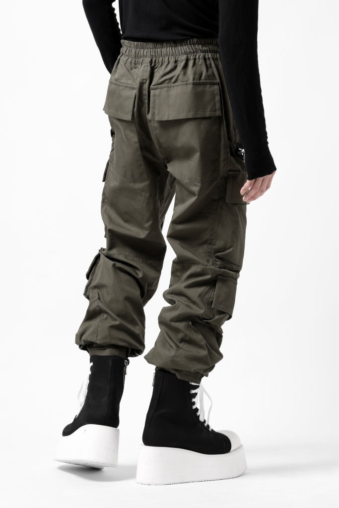 A.F ARTEFACT ZIP CARGO POCKET PANTS