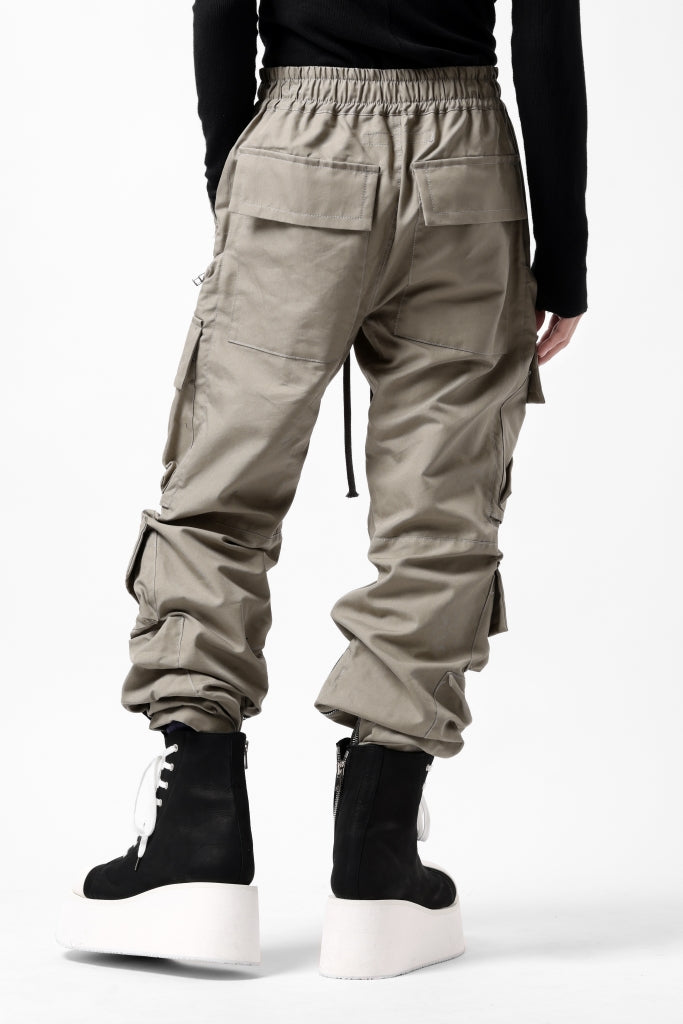 A.F ARTEFACT ZIP CARGO POCKET PANTS