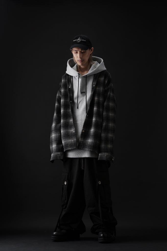 STYLING | A.F ARTEFACT - FLANNEL-SHIRT and SWEAT HOODIE.