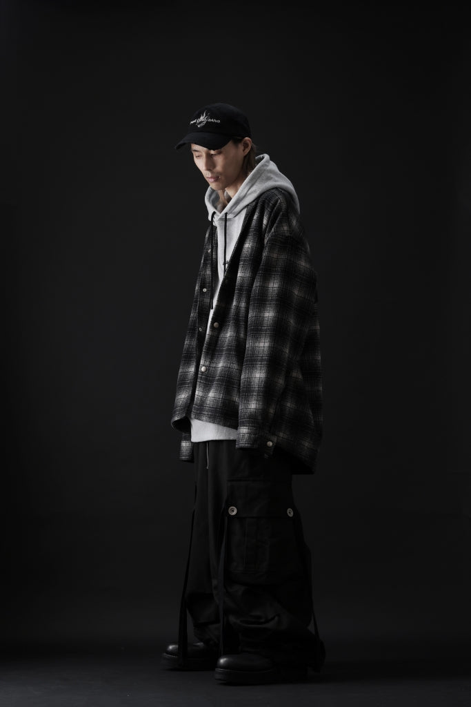 STYLING | A.F ARTEFACT - FLANNEL-SHIRT and SWEAT HOODIE.