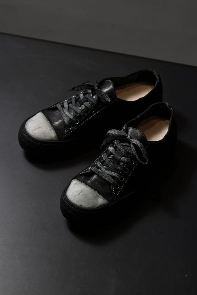 incarnation exclusive HORSE LEATHER LOW CUT LACE UP SNEAKER