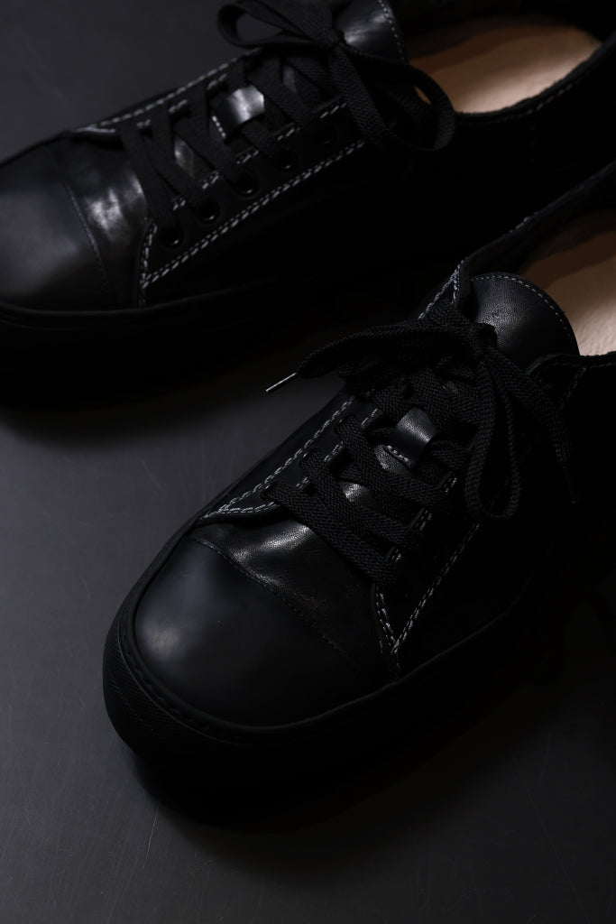 incarnation exclusive HORSE LEATHER LOW CUT LACE UP SNEAKER