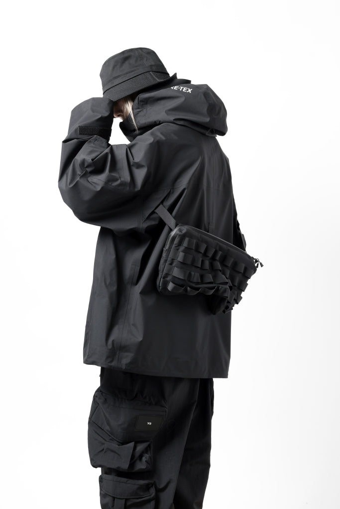 D-VEC x ALMOSTBLACK HOODED JACKET wt. DETACHABLE BAG / GORE-TEX PRODUCT SHELL