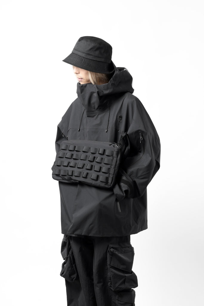 D-VEC x ALMOSTBLACK HOODED JACKET wt. DETACHABLE BAG / GORE-TEX PRODUCT SHELL