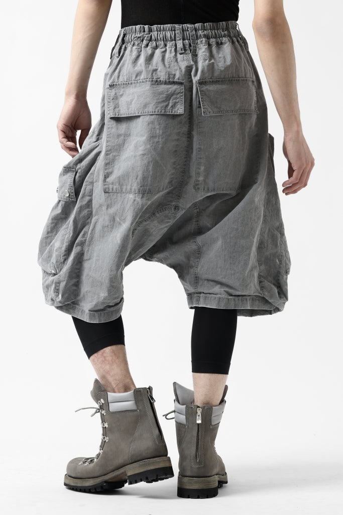 A.F ARTEFACT -BUSH- DUST DYED SARROUEL CARGO SHORTS