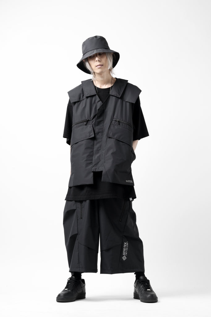 D-VEC x ALMOSTBLACK WIDE CROPPED TROUSERS