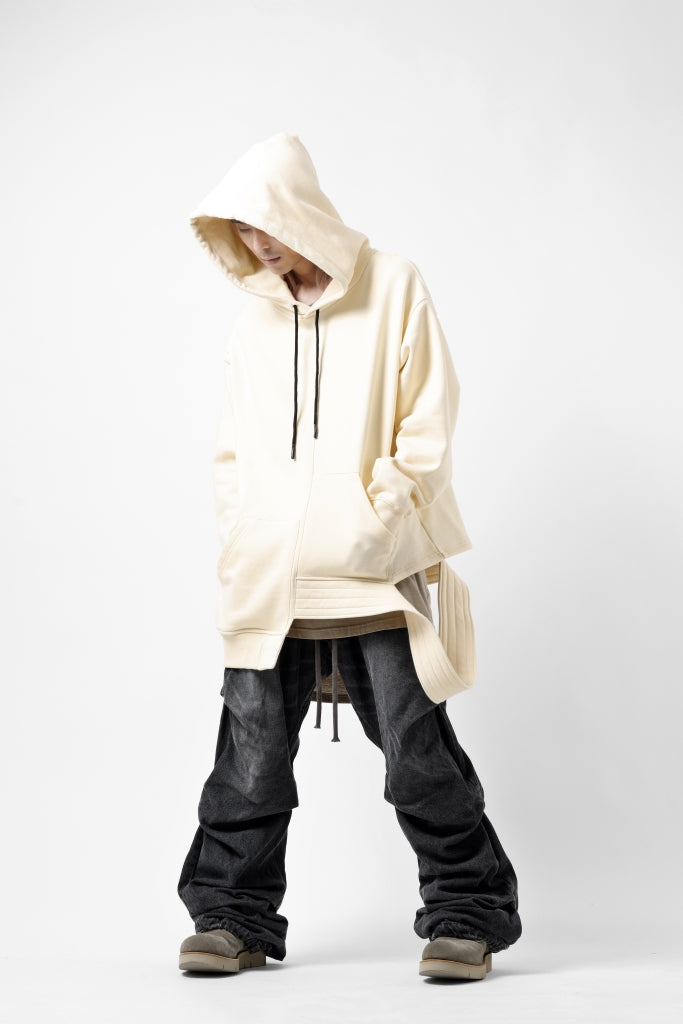 A.F ARTEFACT ASYMMETRY LOOP HEM SWEAT HOODIE