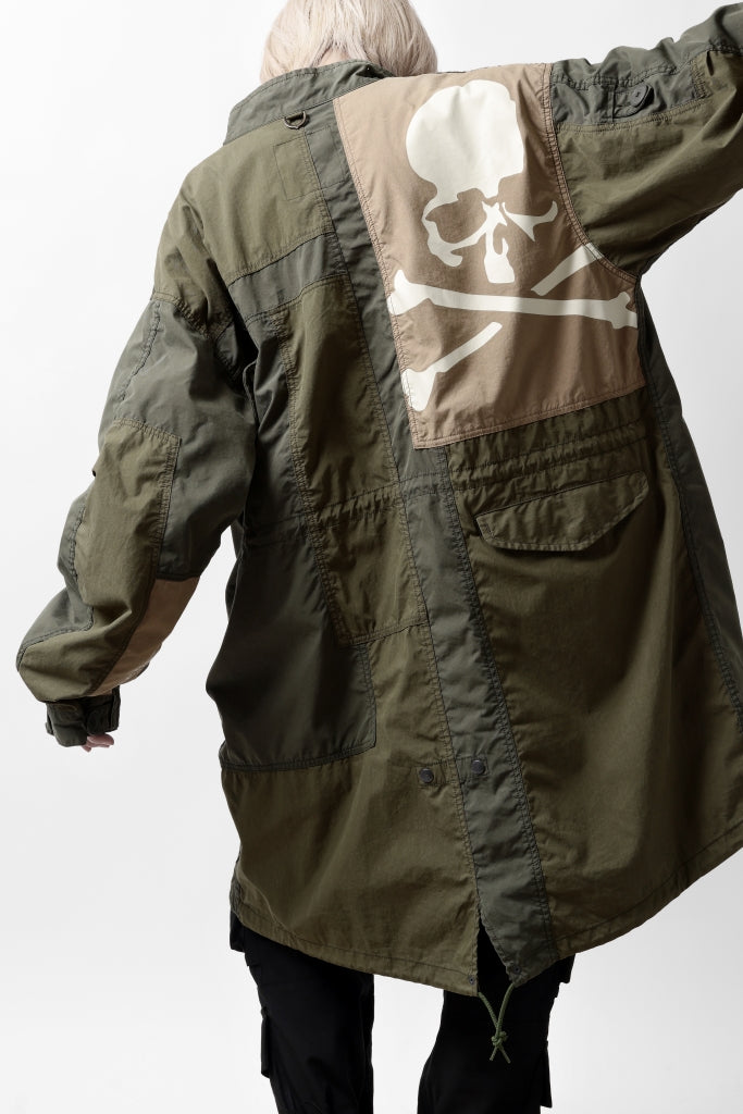 mastermind WORLD x ALPHA INDUSTRIES M-65 MODS COAT - CRAZY PANELED