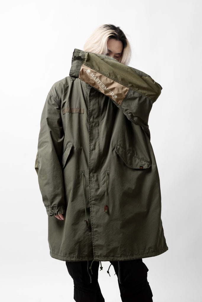 mastermind WORLD x ALPHA INDUSTRIES M-65 MODS COAT - CRAZY PANELED