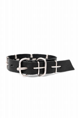 m.a+ thin silver cross studded wrist band / A-F2BL1/ GR2,0