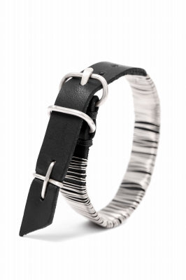 m.a+ thin silver cross studded wrist band / A-F2BL1/ GR2,0