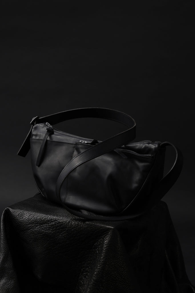 ISAMU KATAYAMA BACKLASH exclusive UTILITY SHOULDER BAG / GUIDI CALF