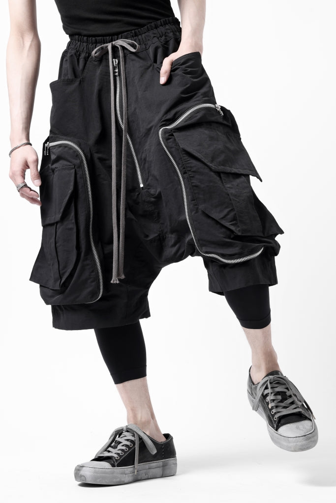 A.F ARTEFACT RADICAL-ZIP MILITARY SARROUEL SHORTS