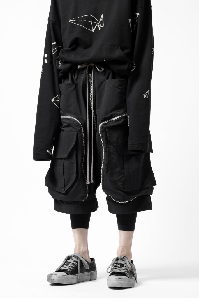 A.F ARTEFACT RADICAL-ZIP MILITARY SARROUEL SHORTS