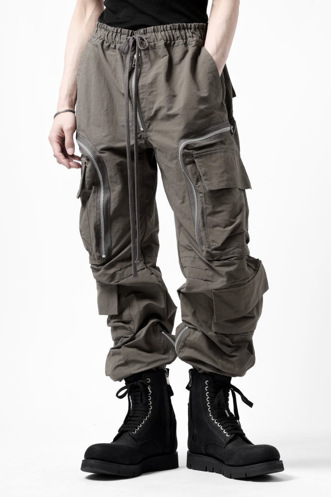 A.F ARTEFACT RADICAL-ZIP FIELD PANTS