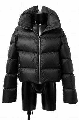 A.F ARTEFACT HIGH-NECK SHORT DOWN JACKET