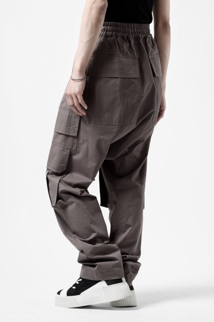 A.F ARTEFACT FRONT ZIP CARGO SARORUEL EASY PANTS