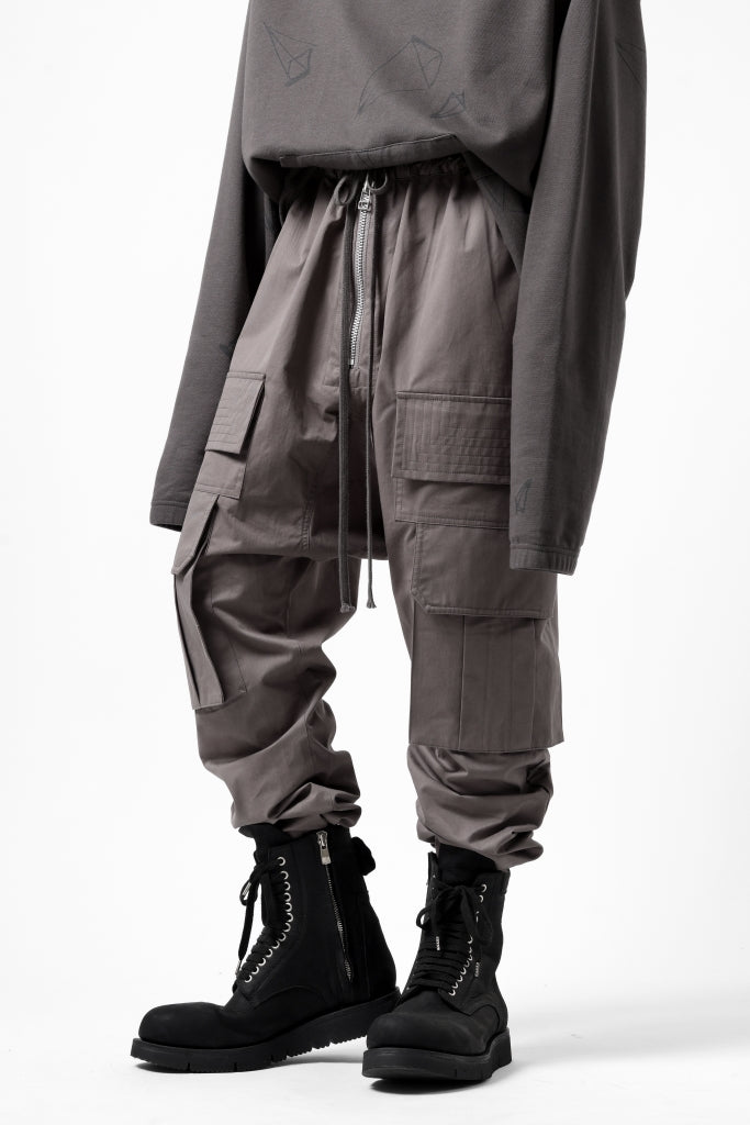 A.F ARTEFACT FRONT ZIP CARGO SARORUEL EASY PANTS