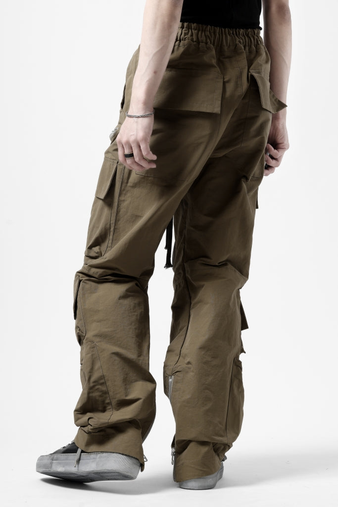 A.F ARTEFACT RADICAL-ZIP FIELD PANTS