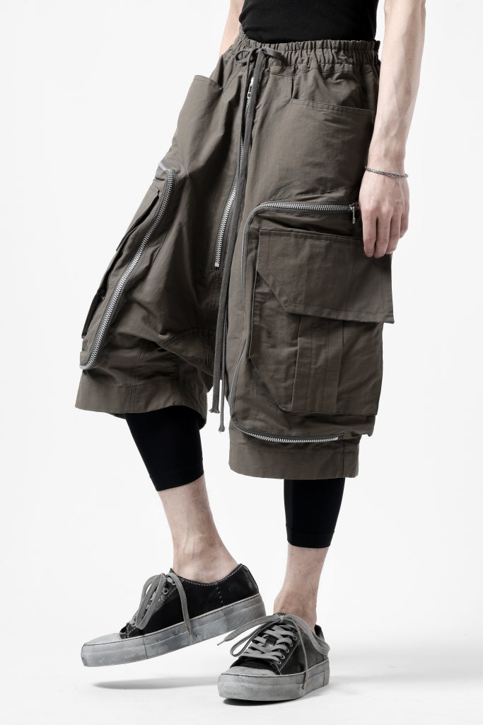 A.F ARTEFACT RADICAL-ZIP MILITARY SARROUEL SHORTS