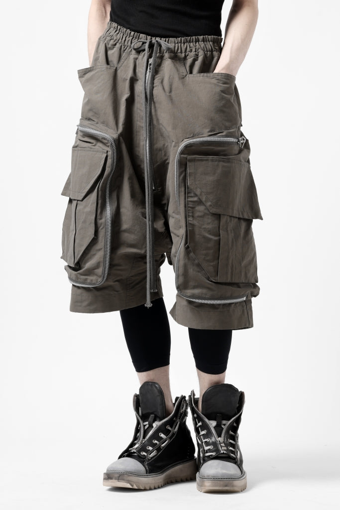 A.F ARTEFACT RADICAL-ZIP MILITARY SARROUEL SHORTS