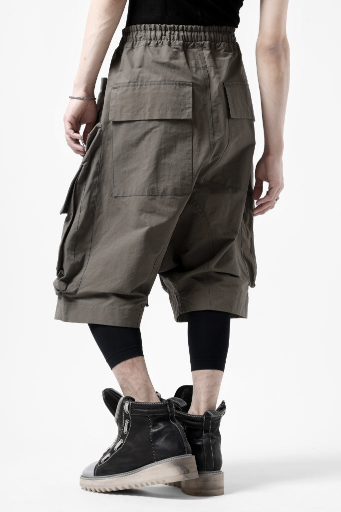 A.F ARTEFACT RADICAL-ZIP MILITARY SARROUEL SHORTS