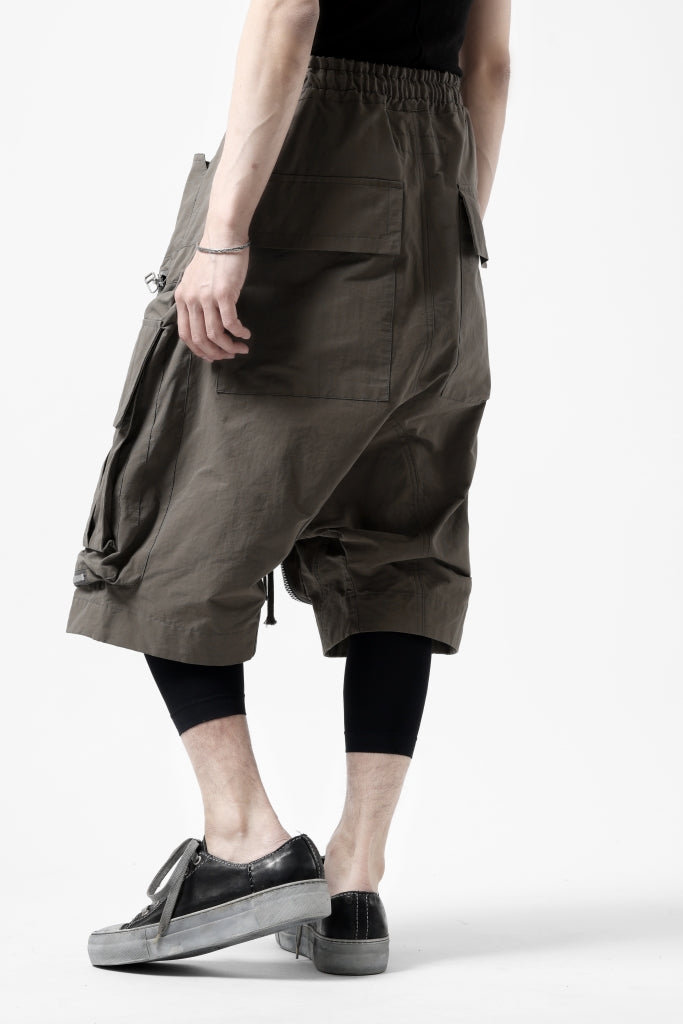 A.F ARTEFACT RADICAL-ZIP MILITARY SARROUEL SHORTS