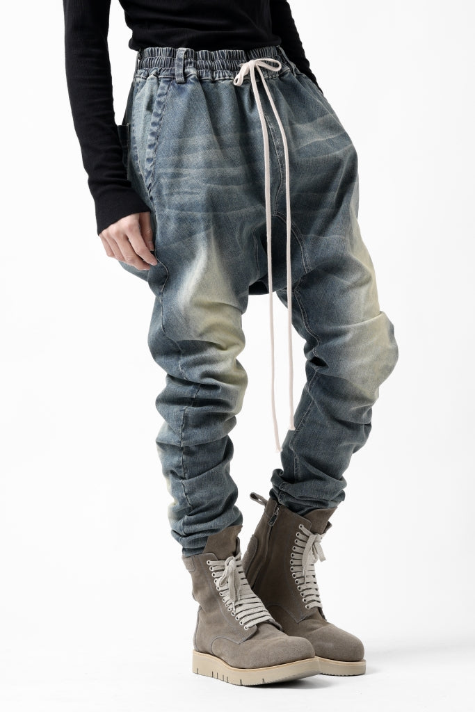 OUTFITS - HIGH-STRETCH DENIM PANTS | A.F ARTEFACT.