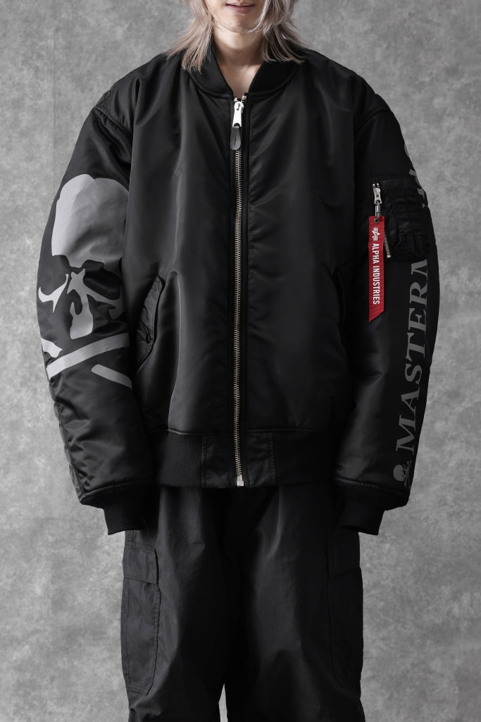 mastermind WORLD x ALPHA INDUSTRIES RIVERSIBLE MA-1 JACKET