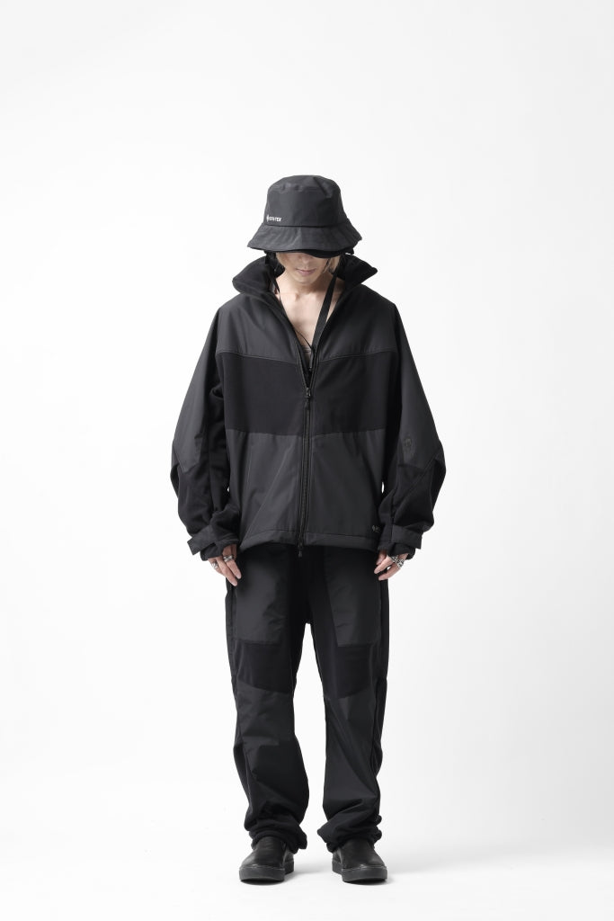 STYLING | D-VEC×ALMOSTBLACK - POLARTEC WIND PRO.