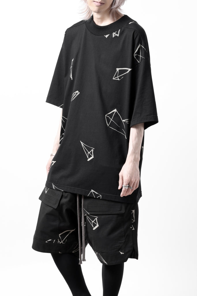 A.F ARTEFACT PYRA PATTERN PRINT THICK-COLLAR LOOSEY TEE