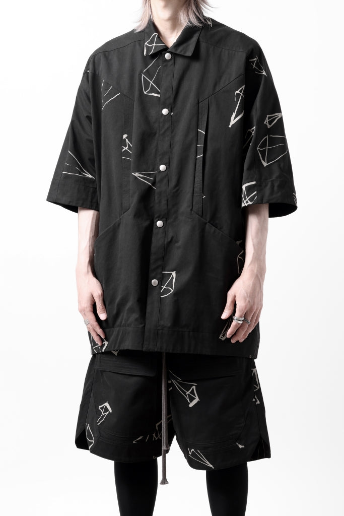 A.F ARTEFACT PYRA PATTERN PRINT H/S COVER-ALL SHIRT