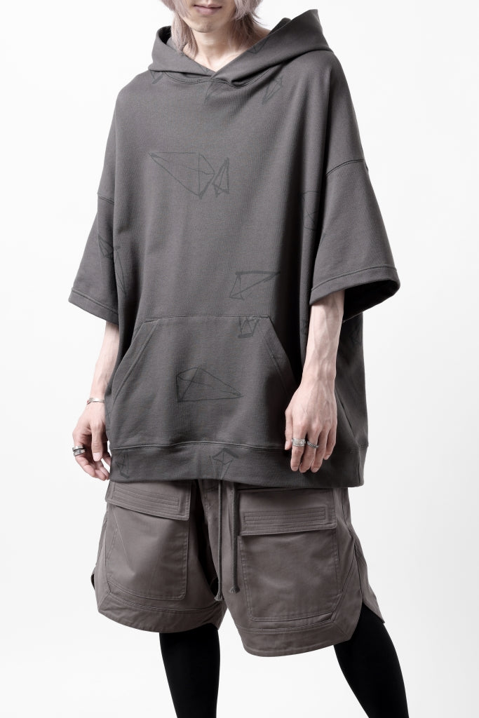 A.F ARTEFACT PYRA PATTERN PRINT SWEAT HOODIE SHORT SLEEVE