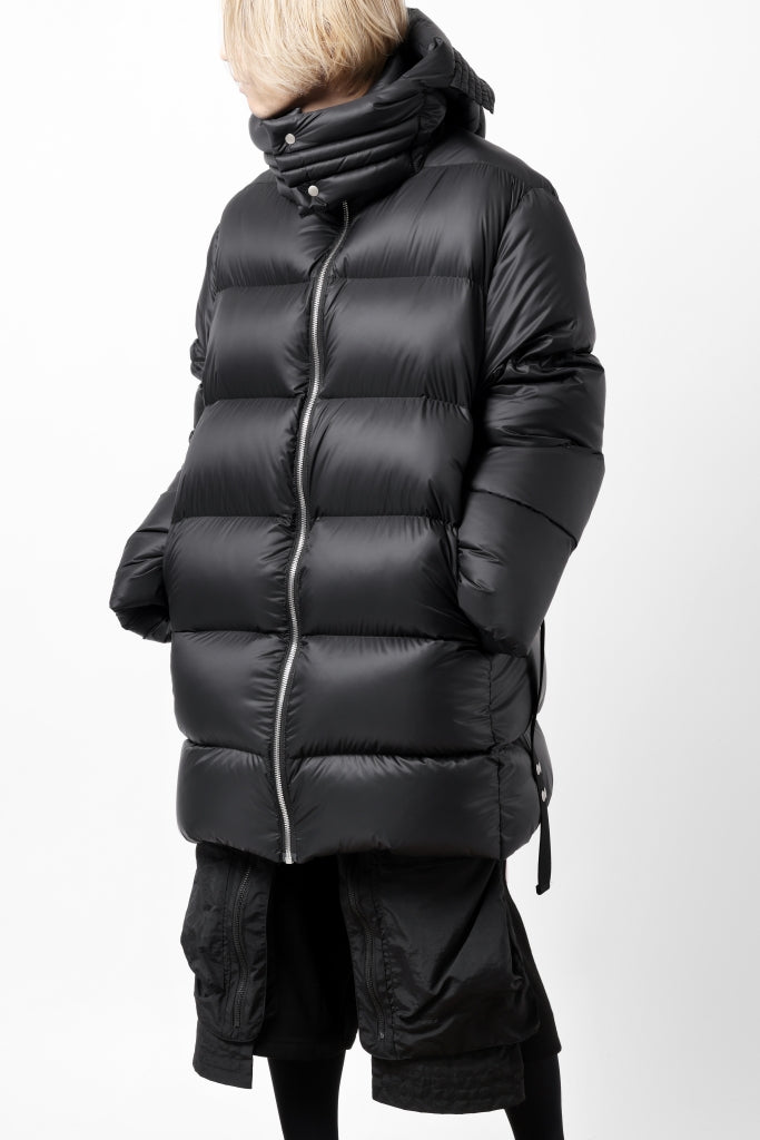 A.F ARTEFACT exclusive  DUVET-VERTICAL DOWN JACKET