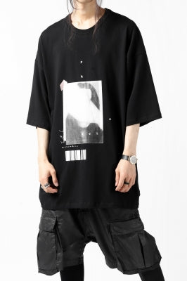 A.F ARTEFACT "TWINS" LOOSEY TEE