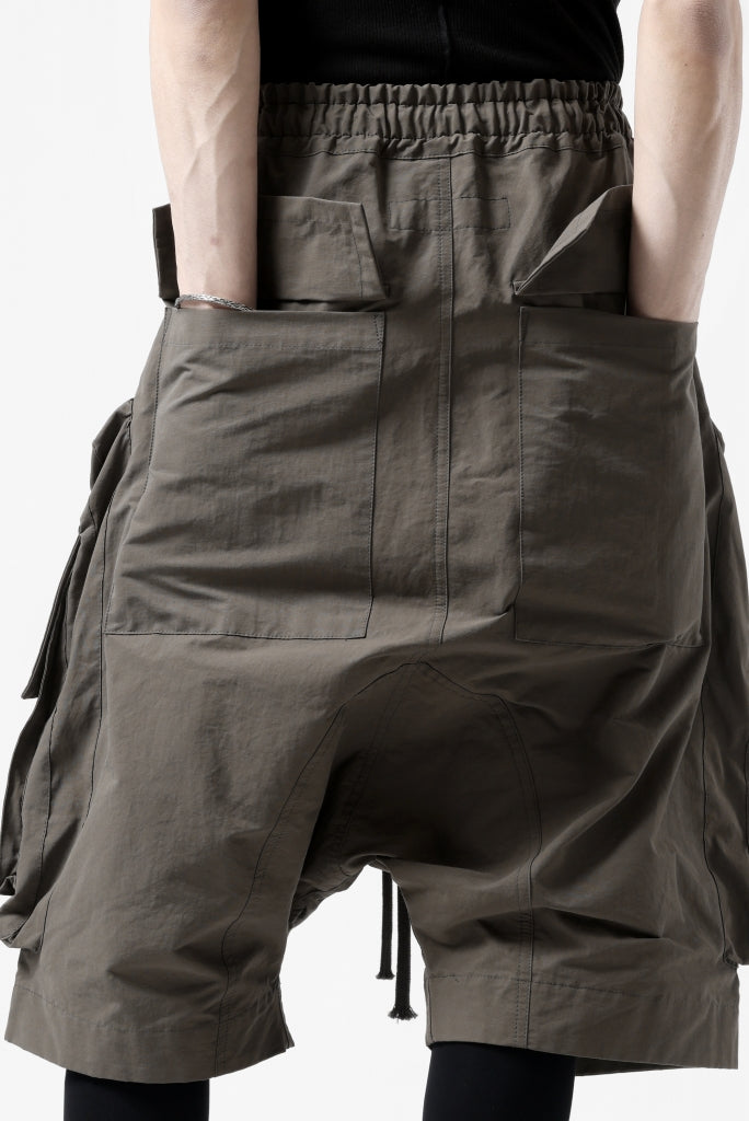 A.F ARTEFACT RADICAL-ZIP MILITARY SARROUEL SHORTS