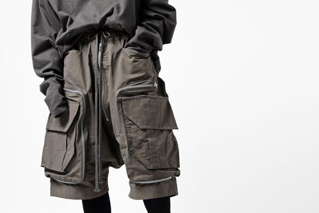 A.F ARTEFACT RADICAL-ZIP MILITARY SARROUEL SHORTS