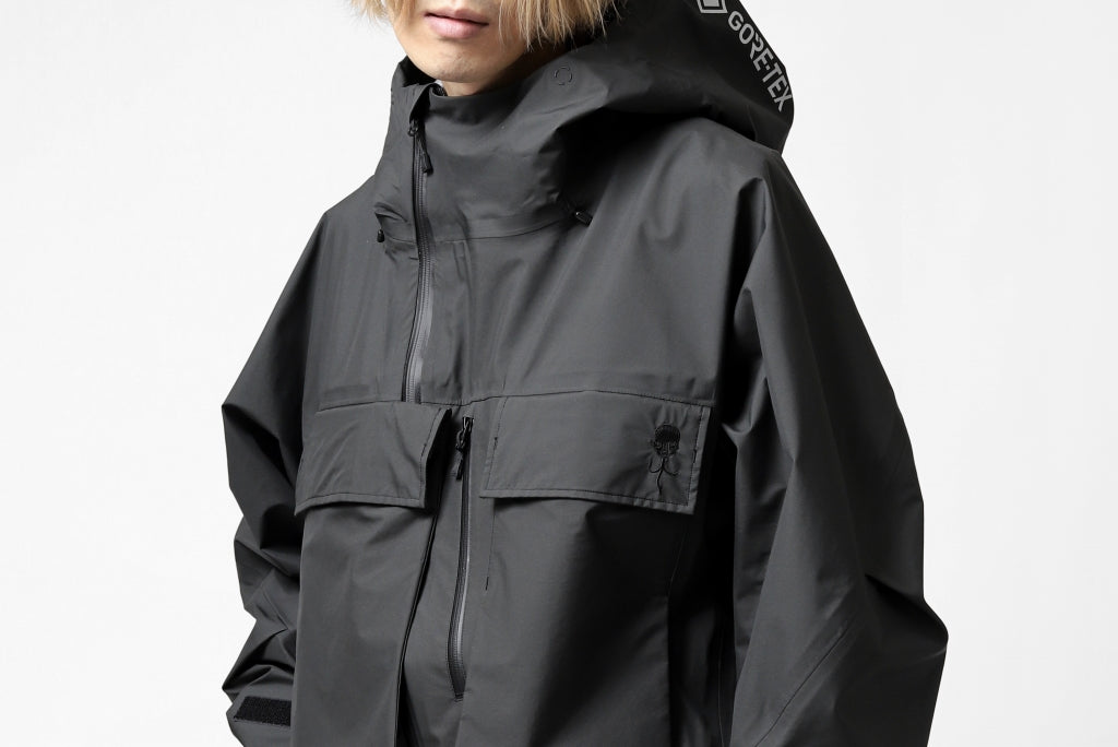 D-VEC x ALMOSTBLACK "GORETEX PRODUCT 3L SHELL" HOODED JACKET