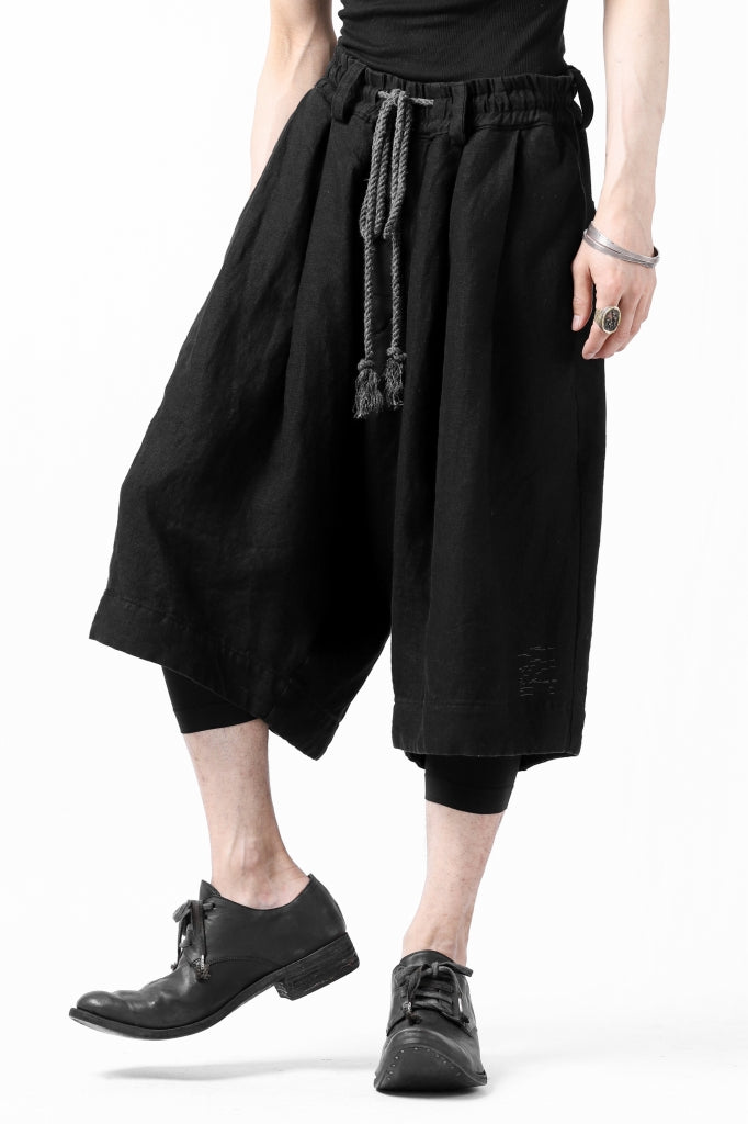 _vital tucked volume short pants / linen washer