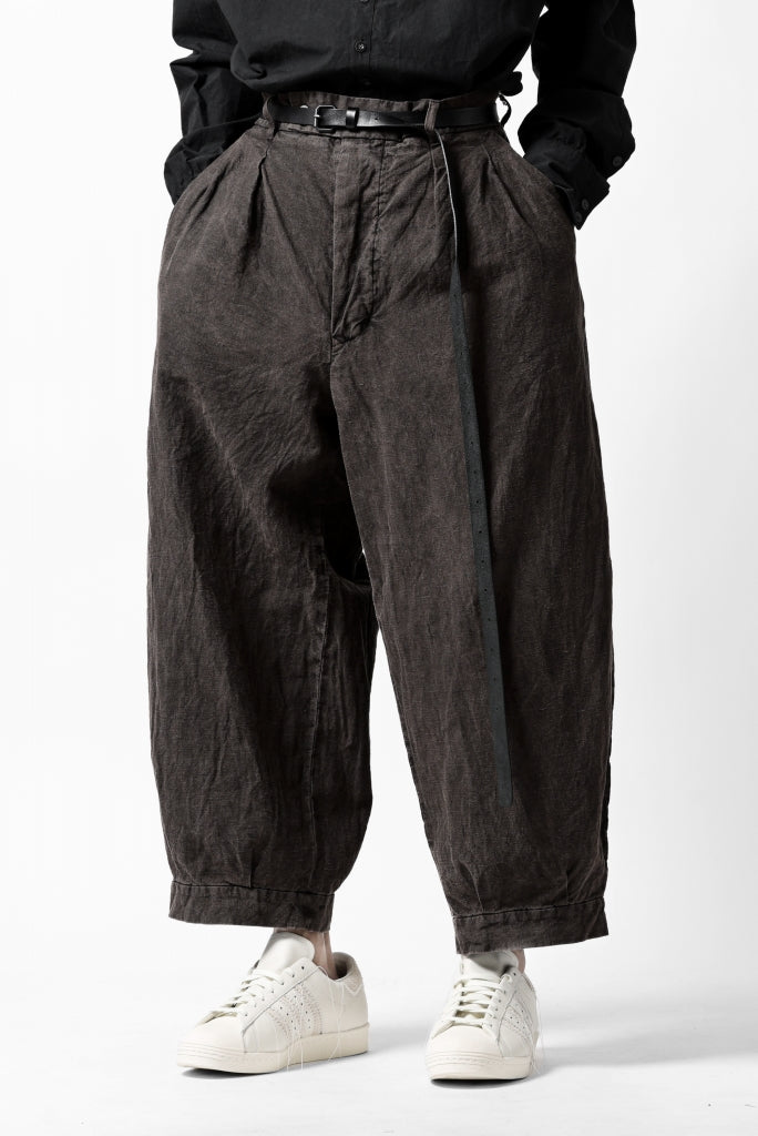 KLASICA GOSSE TWO TUCKED TROUSERS / GARMENT DYED BROKEN HERRING BONE