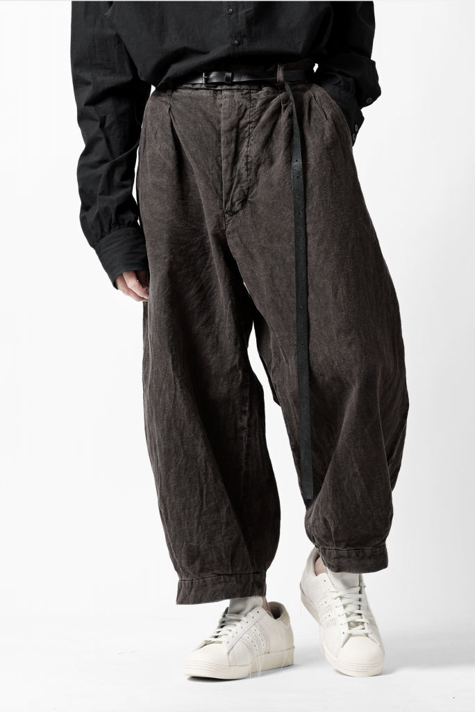 KLASICA GOSSE TWO TUCKED TROUSERS / GARMENT DYED BROKEN HERRING BONE