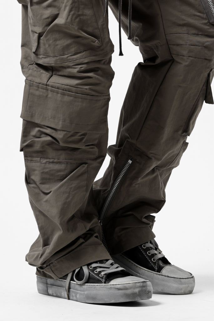 A.F ARTEFACT RADICAL-ZIP FIELD PANTS