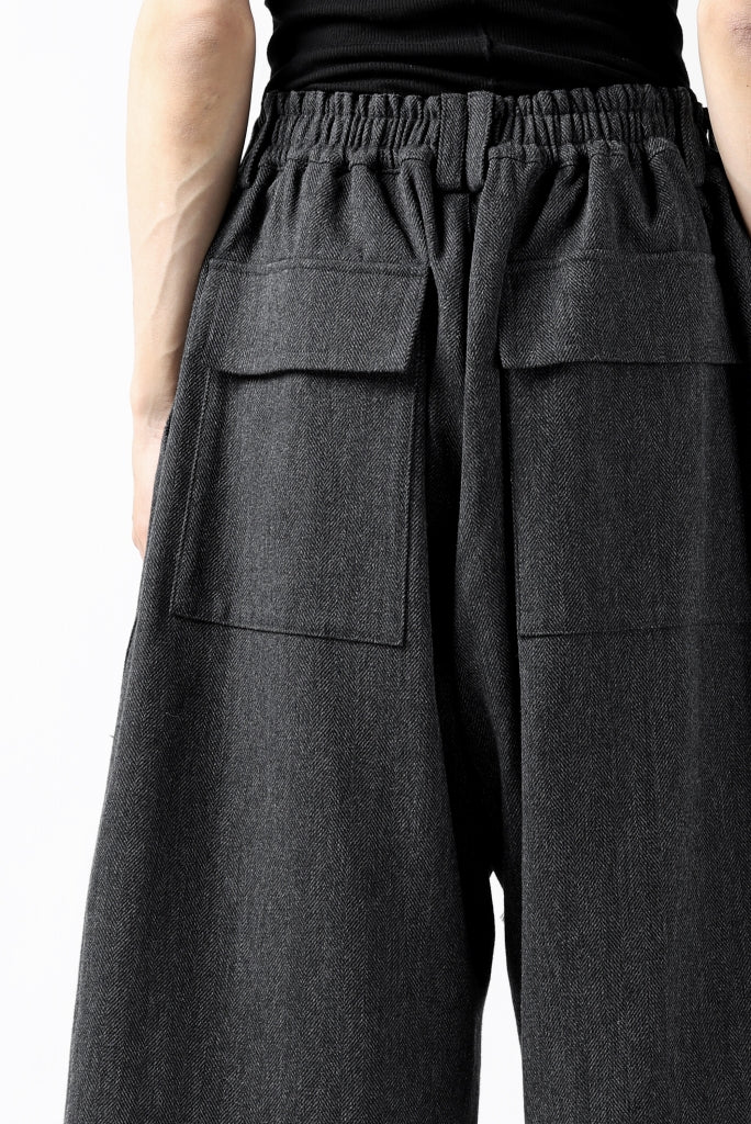 A.F ARTEFACT WIDE CROPPED TROUSERS / HERRINGBONE