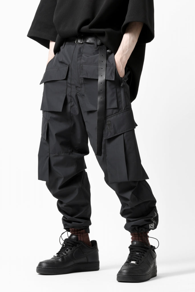 D-VEC x ALMOSTBLACK 6 POCKET TROUSERS / WINDSTOPPER BY GORE-TEX LABS 2L