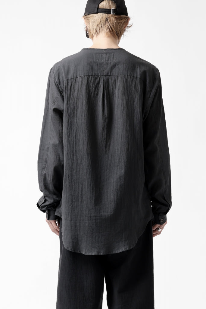 [ Shirt ] Hannibal. Collarless Shirt / Jos 132. Price / ￥35,200 - (in tax) Size / 50 (*Wearing;50) Color / Anthracite Material / Cotton