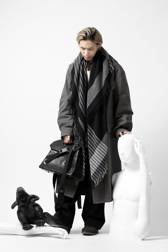 STYLING - COAT and SCALF | ierib , forme d'expression. – LOOM OSAKA