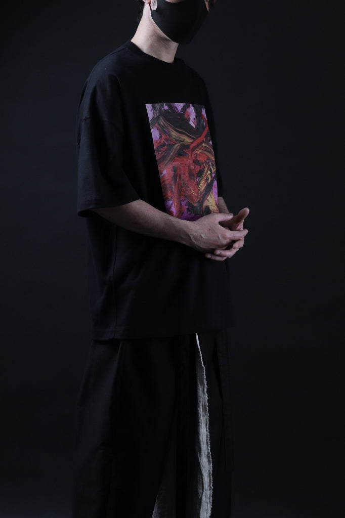 ALMOSTBLACK OVERSIZED PRINT T-SHIRT