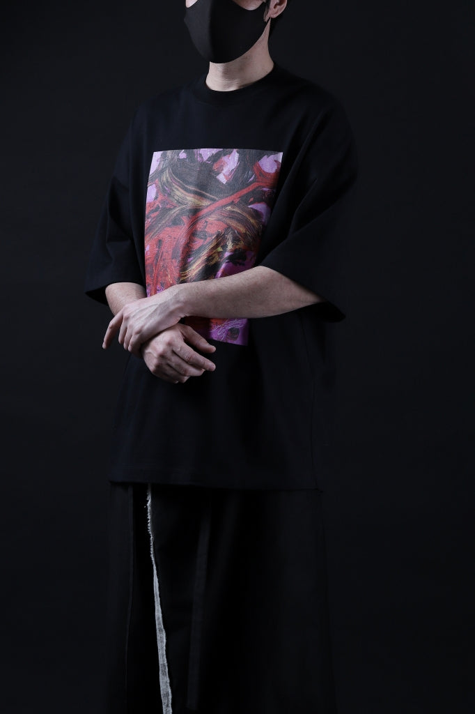 ALMOSTBLACK OVERSIZED PRINT T-SHIRT