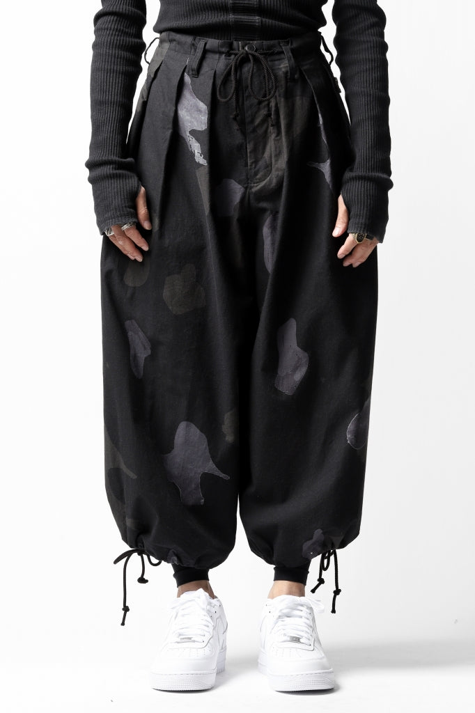 B Yohji Yamamoto THREE TUCKS WIDE PANTS / CAMOUFLAGE PAINT