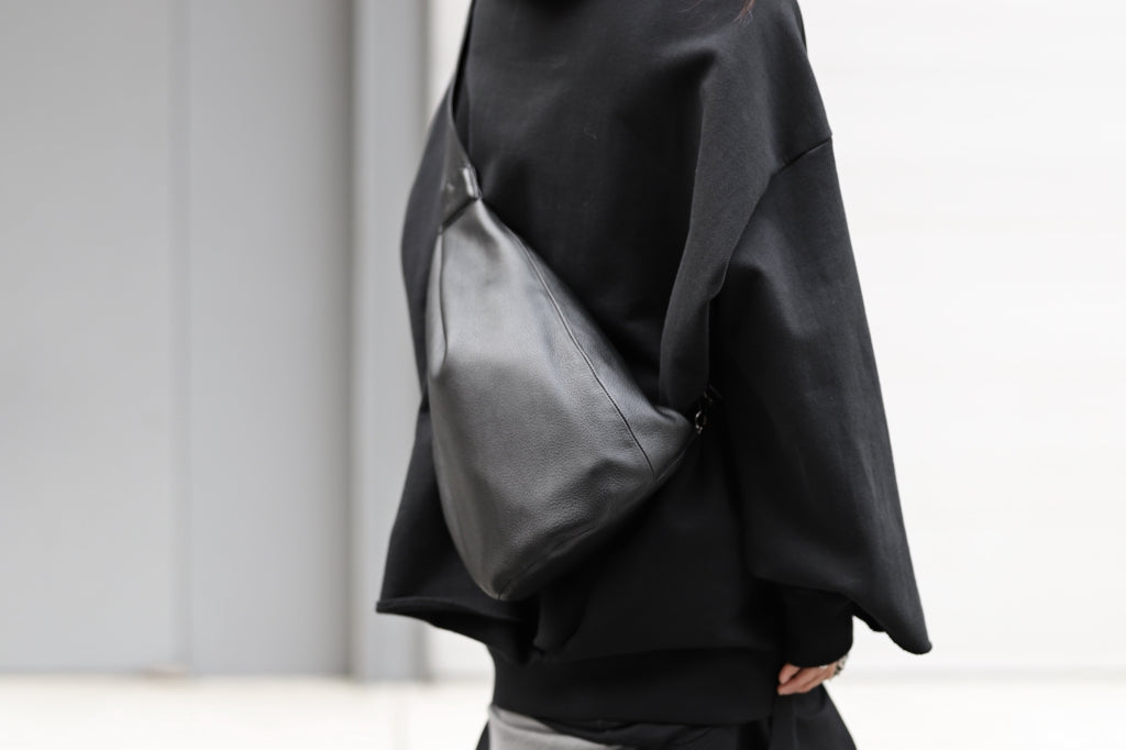 discord Yohji Yamamoto TUCK ONE SHOULDER BAG / NATURAL SHRINK CALF LEATHER